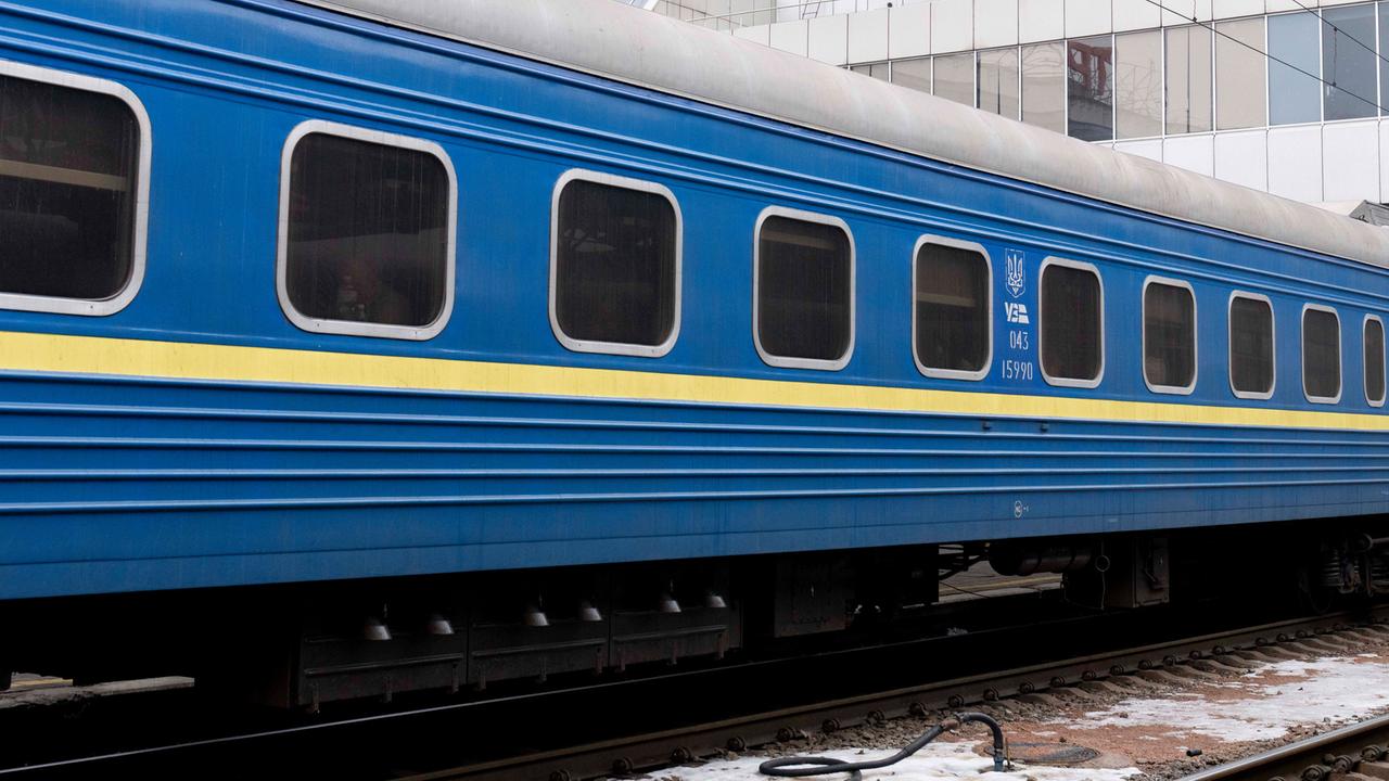 Russian drone hits Ukrainian train to Poland at the border