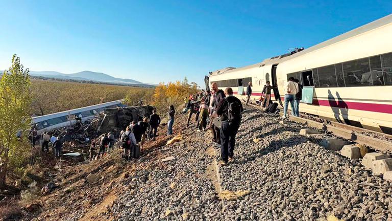 Zusammenprall zweier Züge in der Provinz Toledo, aufgenommen am 28.10.2026