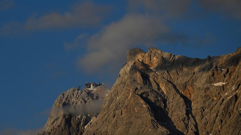 Der Gipfel der Zugspitze von Tiroler Seite aus gesehen.