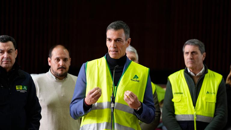 Spaniens Ministerpräsident Sanchez bei einem Pressestatement