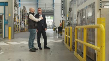 Männer unterhalten sich