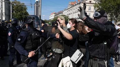 Am 6. Oktober 2026 kam es in Nantes (Westfrankreich) zu Zusammenstößen zwischen der Bereitschaftspolizei (CRS) und Demonstranten.