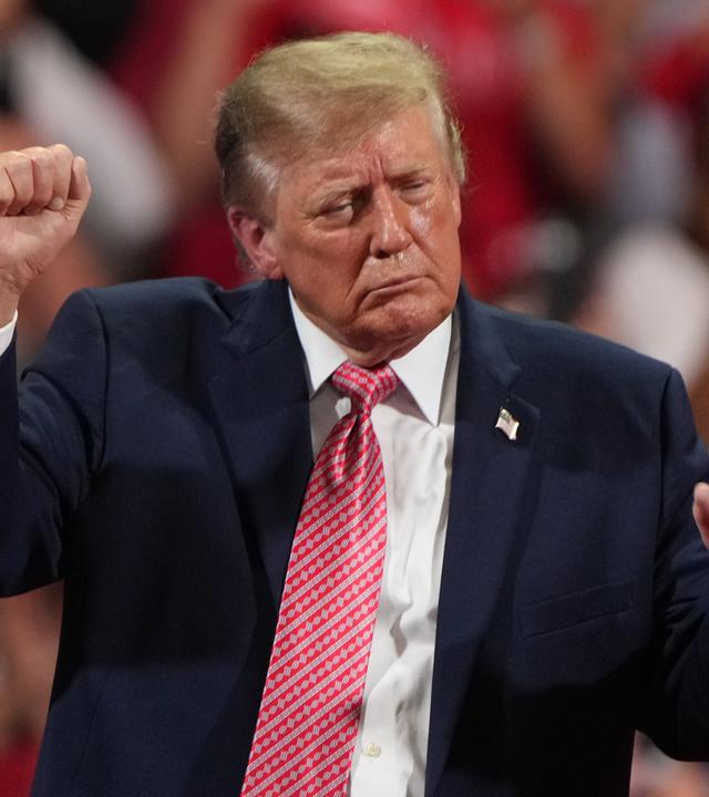 Donald Trump tanzt.