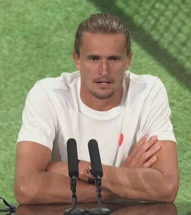 Alexander Zverev bei der Pressekonferenz nach dem Wimblon-Aus in der 1. Runde