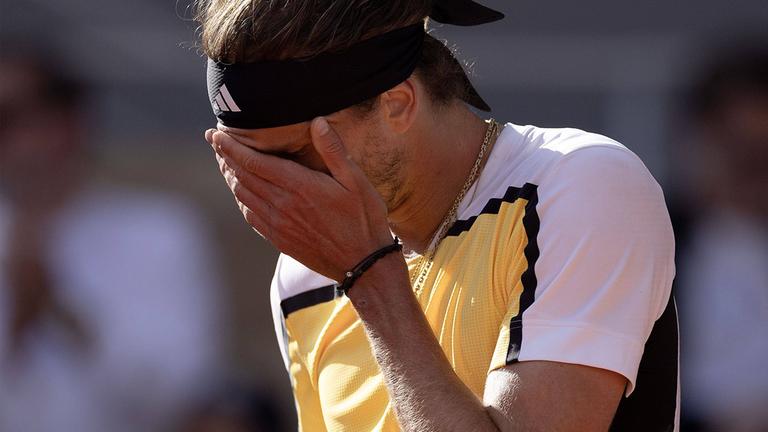 Deutschlands Alexander Zverev enttäuscht am 09.06.24.