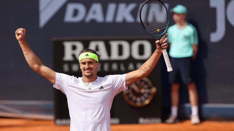 Der deutsche Alexander Zverev reagiert nach seinem Sieg im Endspiel des Herreneinzels gegen Ben Shelton aus den USA bei den ATP Munich Open in München.