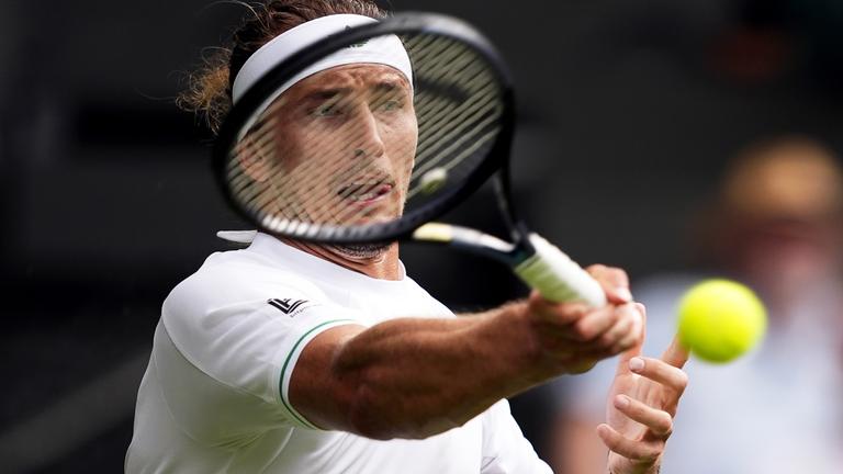 Wimbledon, 1. Runde, Rinderknech (Frankreich) - Zverev (Deutschland): Alexander Zverev spielt eine Vorhand