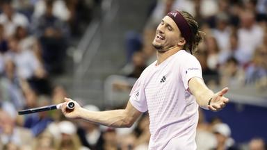 Glatt in drei Sätzen: Zverev stürmt ins Halbfinale