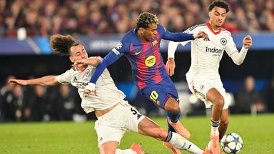 zweikampf-lamine-yamal-vs-nathaniel-brown-und-arthur-theate-100~384x216?cb=1765395606352